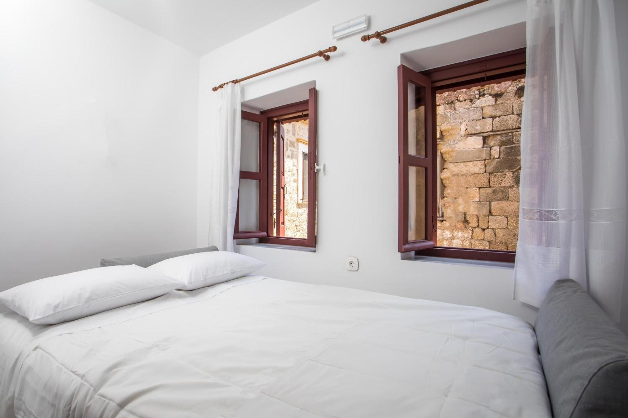 Вілла Alexandras Stone House Rhodes City Екстер'єр фото